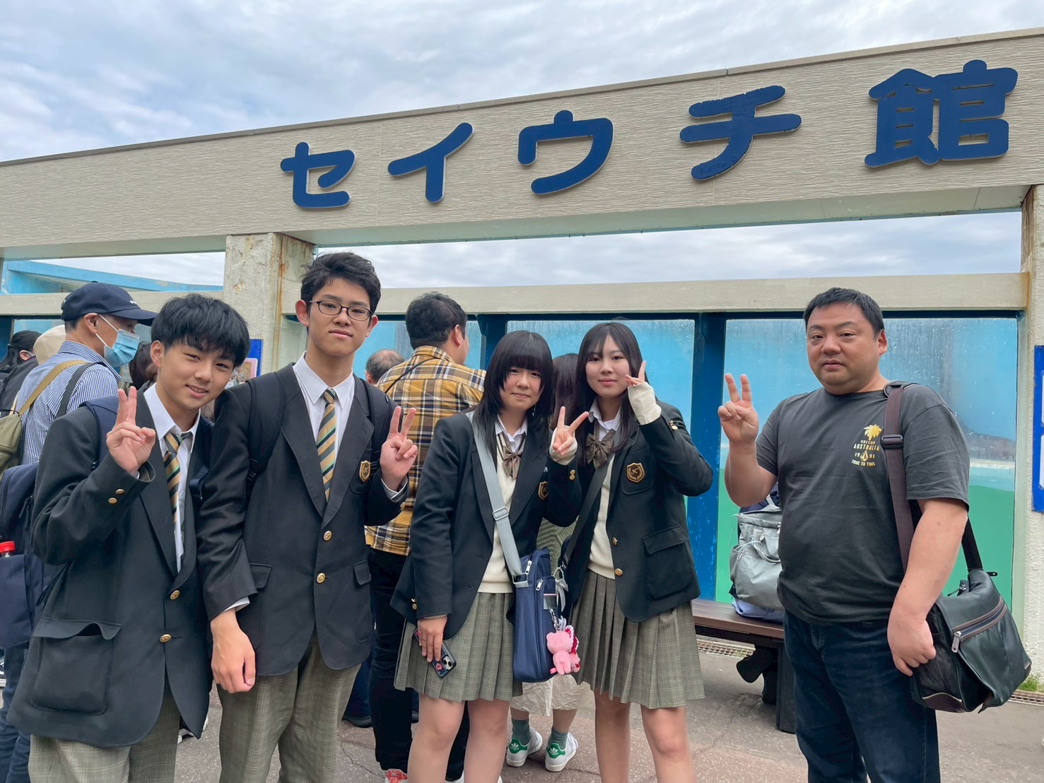 LINE_ALBUM_修学旅行３日目（小樽水族館）_250509_1