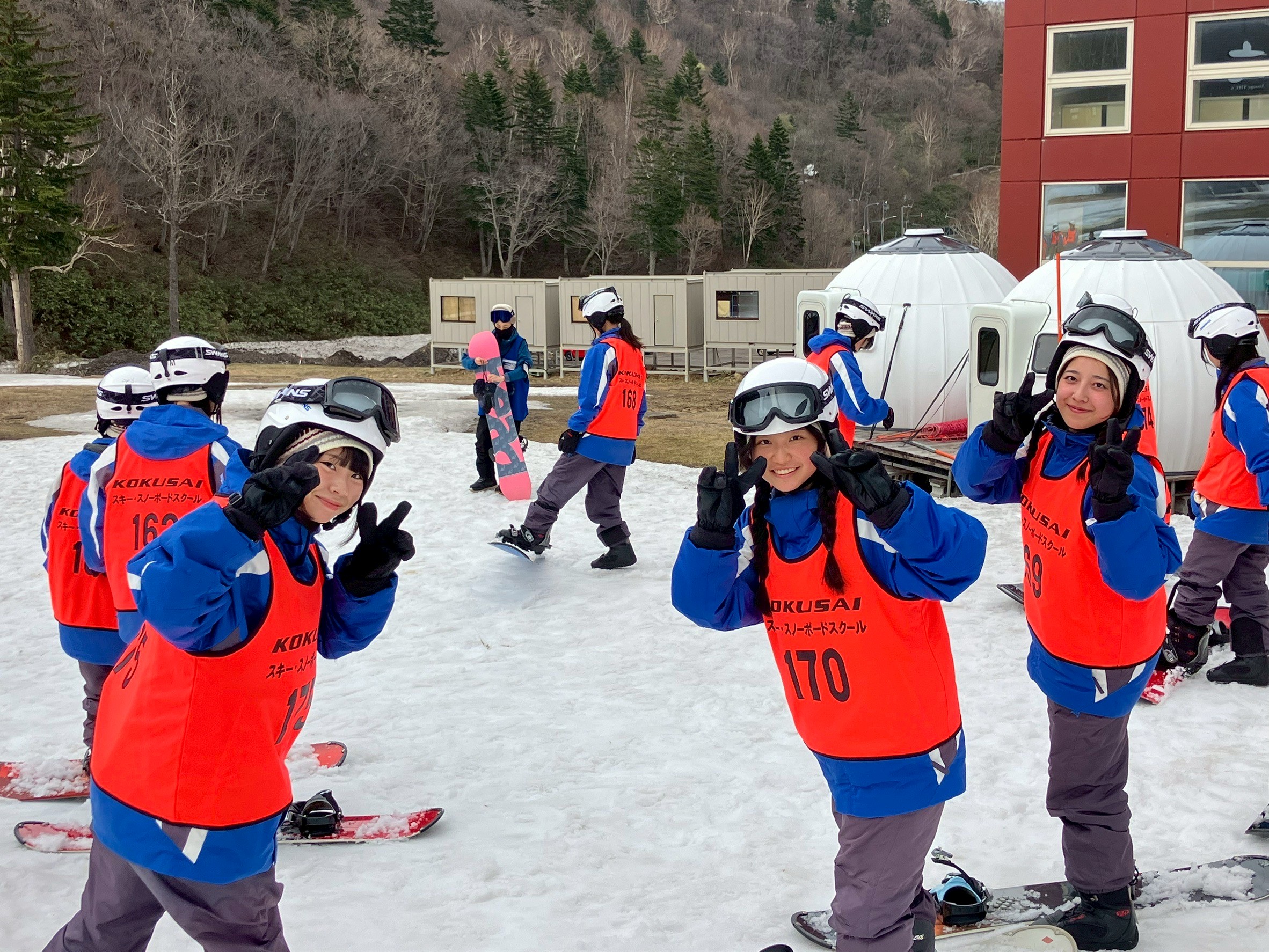 LINE_ALBUM_修学旅行３日目(スキー・スノボ)_250509_1