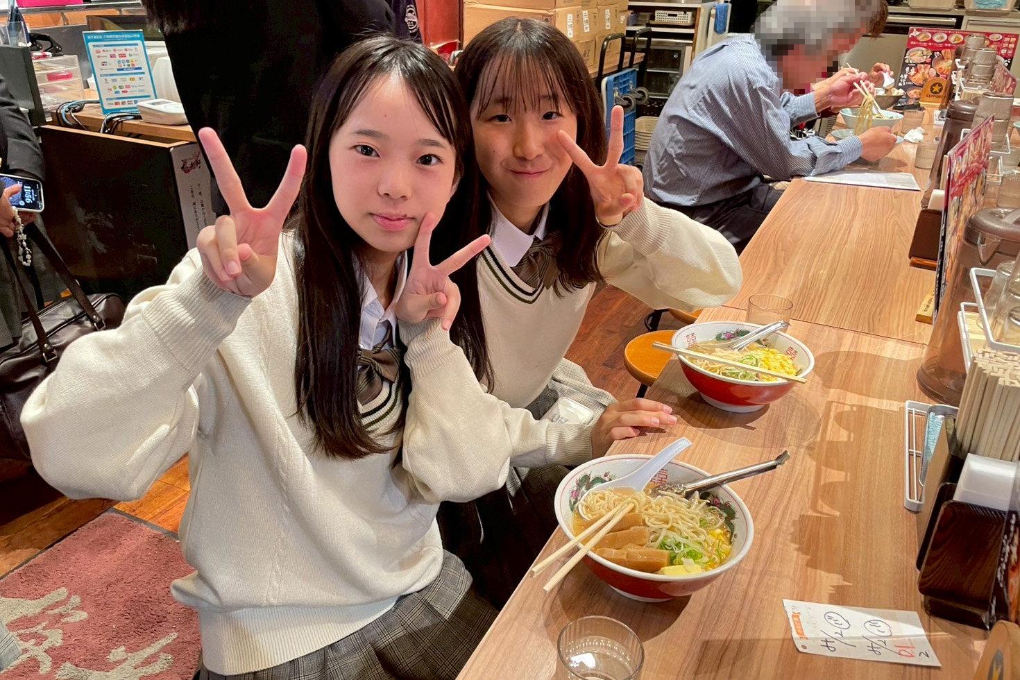 LINE_ALBUM_修1学旅行4日目_250510_1