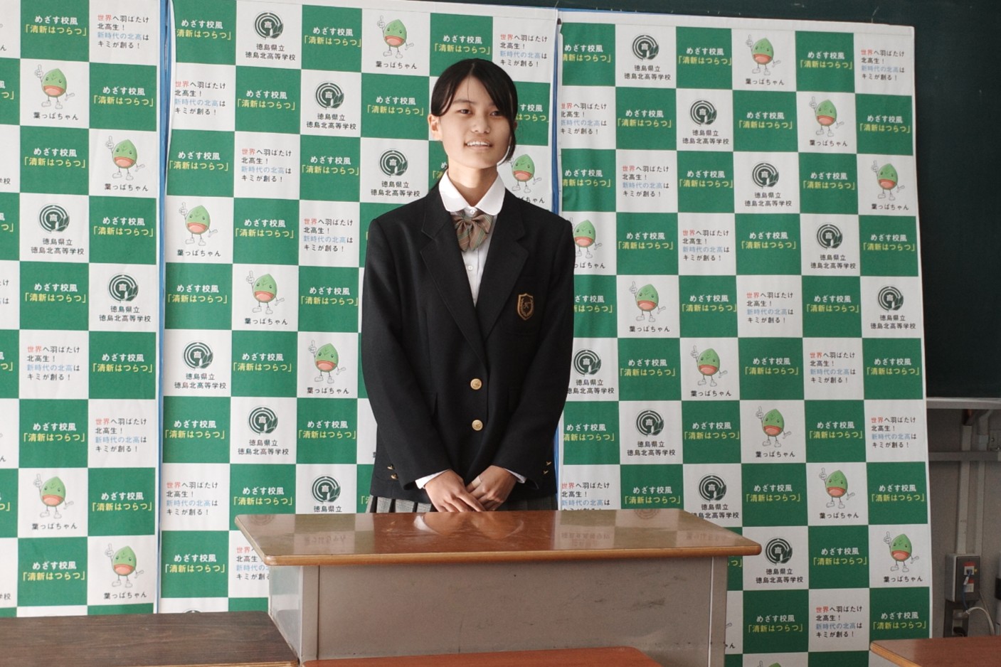 2025-12-04_12-30-12_000