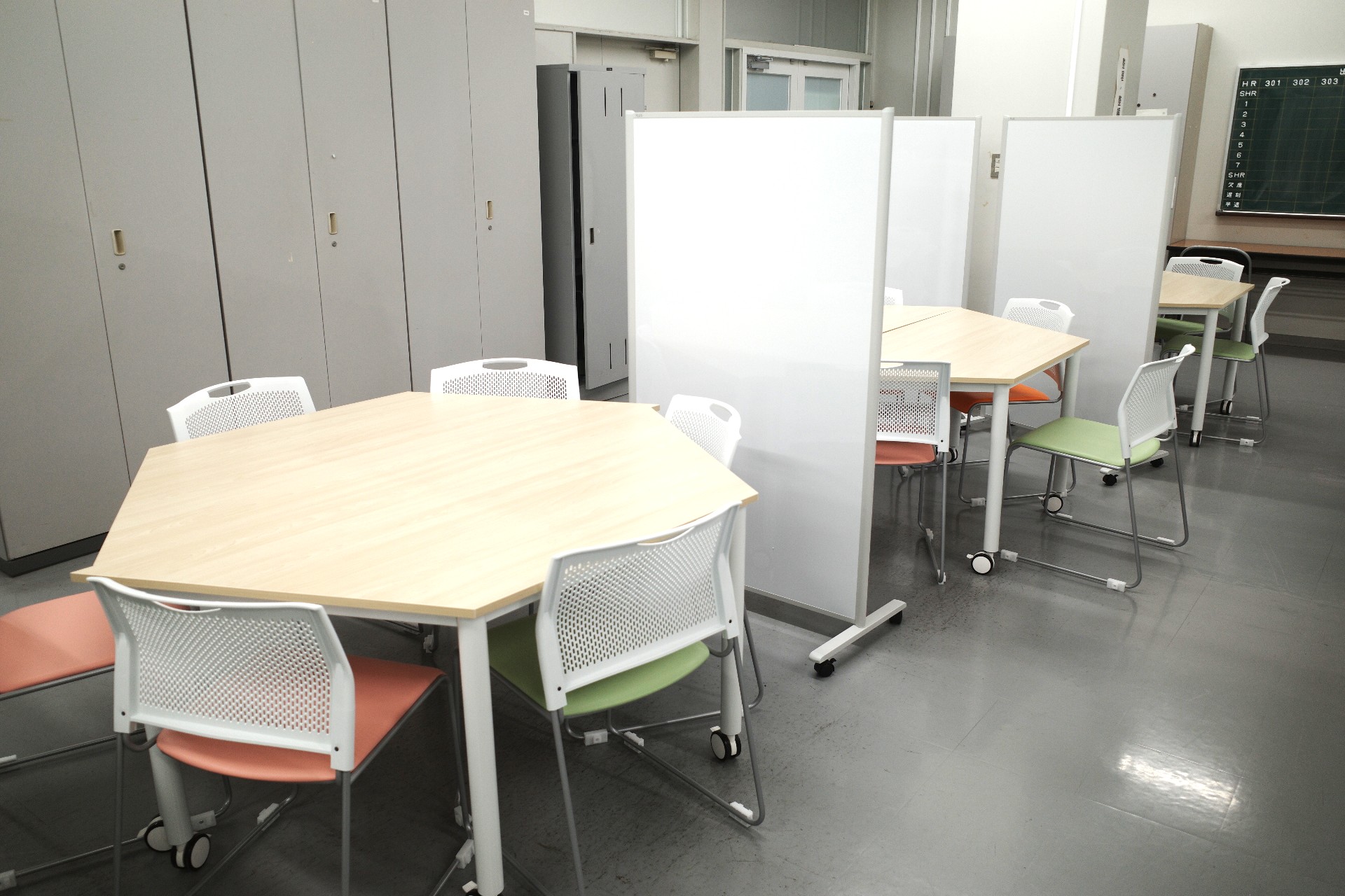 2025-12-05_08-40-54_000