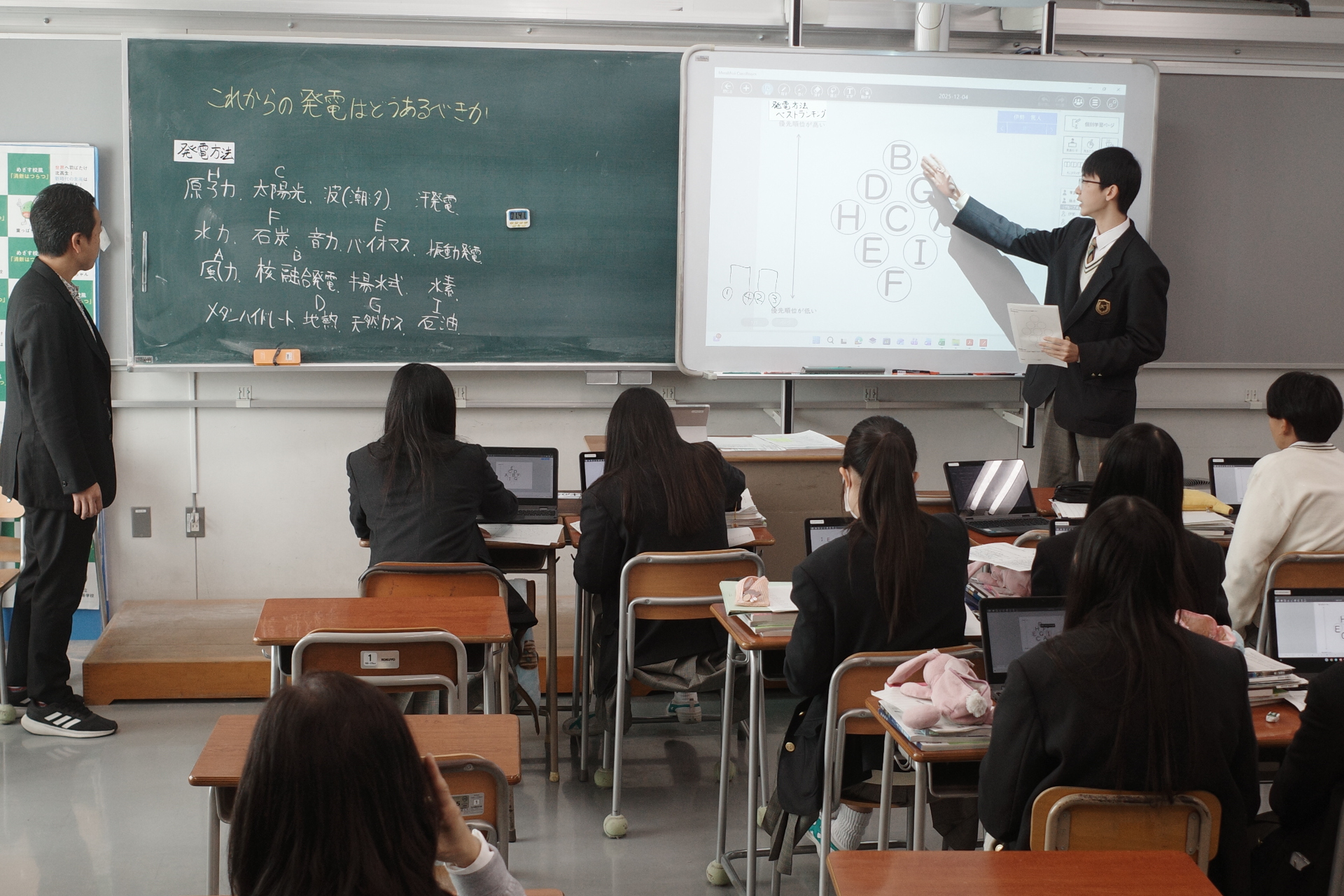 2025-12-17_11-07-44_000