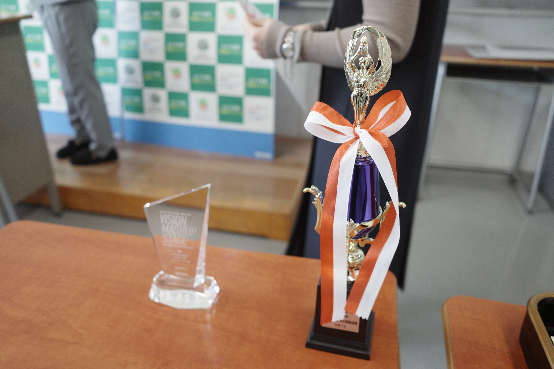 2025-12-23_09-29-52_000