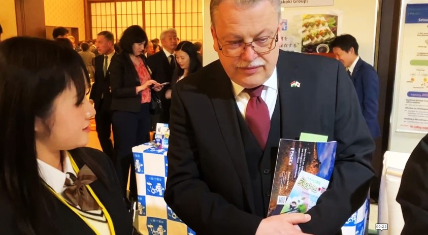 外務大臣及び徳島県知事共催「SDGs先進県徳島を世界へ発信するレセプション」に本校国際英語科2名が通訳として参加しました